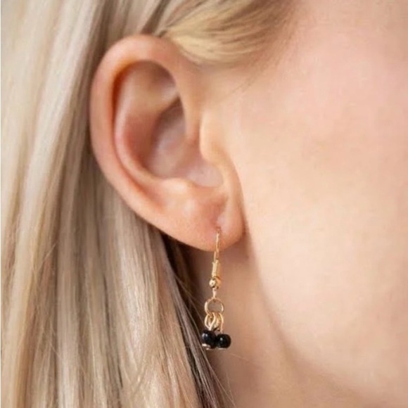 Paparazzi Boho Baby Statement Necklace & Earring Set - Picture 3 of 3